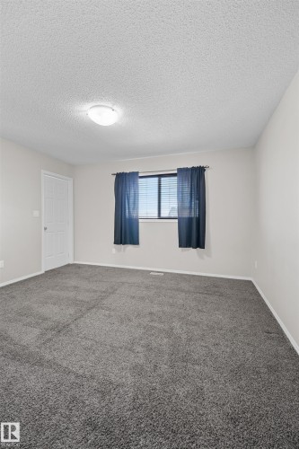 3041 Arthurs Crescent Sw, Edmonton, AB - Indoor Photo Showing Other Room