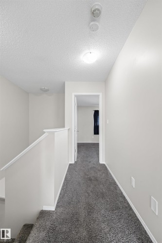 3041 Arthurs Crescent Sw, Edmonton, AB - Indoor Photo Showing Other Room