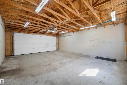 3041 Arthurs Crescent Sw, Edmonton, AB - Indoor Photo Showing Garage
