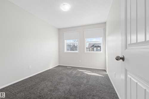3041 Arthurs Crescent Sw, Edmonton, AB - Indoor Photo Showing Other Room