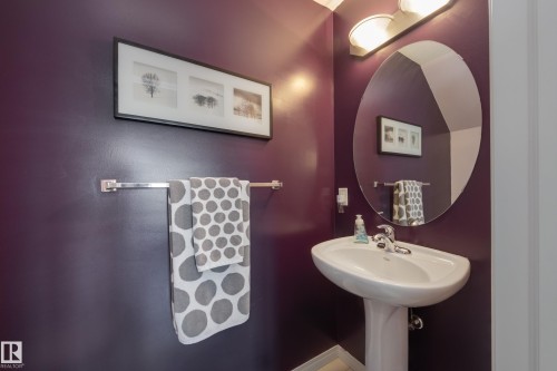 4908 Terwillegar Common, Edmonton, AB - Indoor Photo Showing Bathroom