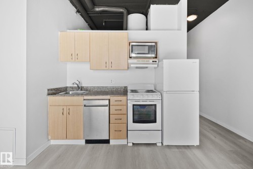 1312 10024 Jasper Avenue Nw, Edmonton, AB - Indoor Photo Showing Kitchen