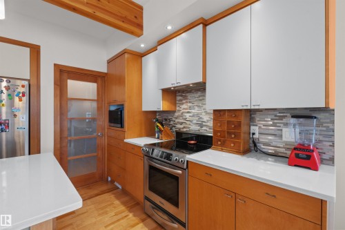 8839 93 Street, Edmonton, AB - Indoor Photo Showing Kitchen