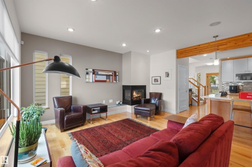 8839 93 Street, Edmonton, AB - Indoor
