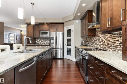 4628 Mead Place, Edmonton, AB - Indoor Photo Showing Kitchen With Stainless Steel Kitchen With Double Sink With Upgraded Kitchen