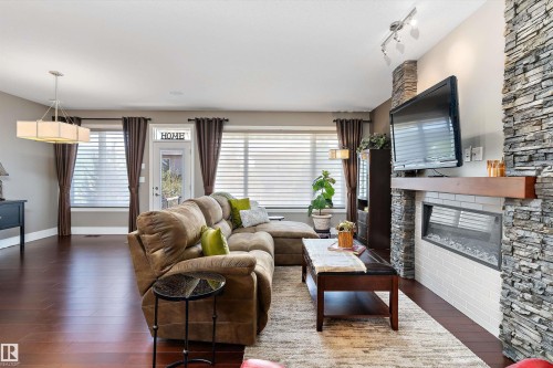 4628 Mead Place, Edmonton, AB - Indoor Photo Showing Living Room With Fireplace