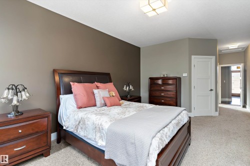 4628 Mead Place, Edmonton, AB - Indoor Photo Showing Bedroom