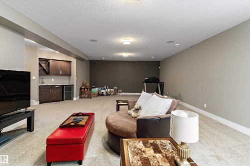 4628 Mead Place, Edmonton, AB - Indoor