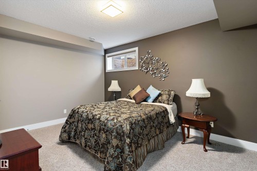 4628 Mead Place, Edmonton, AB - Indoor Photo Showing Bedroom