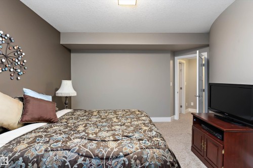 4628 Mead Place, Edmonton, AB - Indoor Photo Showing Bedroom