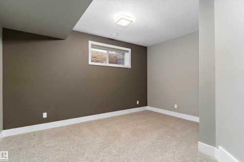 4628 Mead Place, Edmonton, AB - Indoor Photo Showing Other Room
