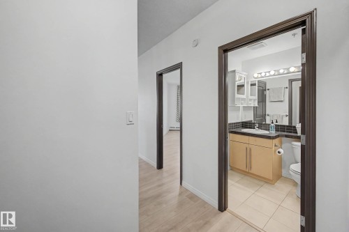 605 10504 99 Avenue, Edmonton, AB - Indoor