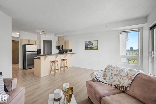 605 10504 99 Avenue, Edmonton, AB - Indoor