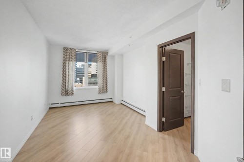 605 10504 99 Avenue, Edmonton, AB - Indoor Photo Showing Other Room