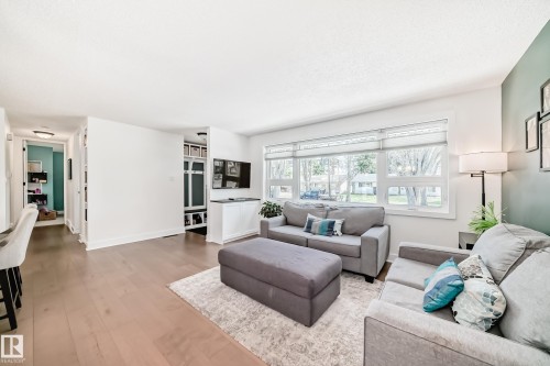 30 Sunnyside Crescent, St. Albert, AB - Indoor Photo Showing Living Room