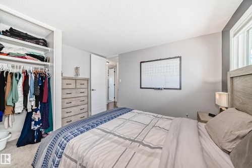 30 Sunnyside Crescent, St. Albert, AB - Indoor Photo Showing Bedroom