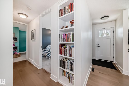 30 Sunnyside Crescent, St. Albert, AB - Indoor Photo Showing Other Room