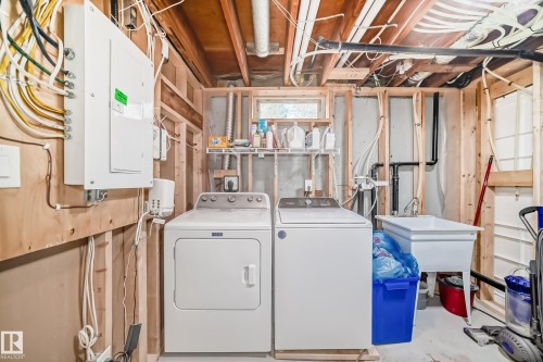 30 Sunnyside Crescent, St. Albert, AB - Indoor Photo Showing Laundry Room