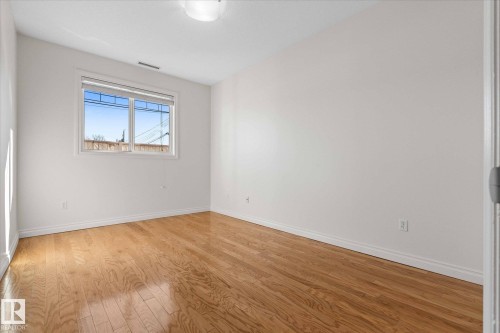 110 5211 50 Street, Stony Plain, AB - Indoor Photo Showing Other Room