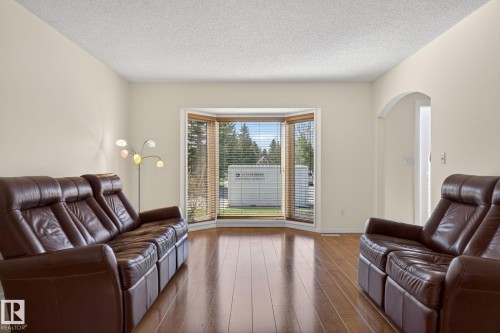 176 Waygood Road, Edmonton, AB 