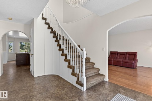 176 Waygood Road, Edmonton, AB 