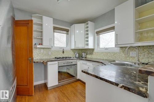 10038 88 Avenue, Edmonton, AB - Indoor Photo Showing Kitchen