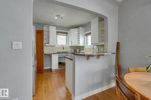 10038 88 Avenue, Edmonton, AB - Indoor Photo Showing Kitchen