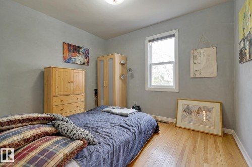 10038 88 Avenue, Edmonton, AB - Indoor Photo Showing Bedroom