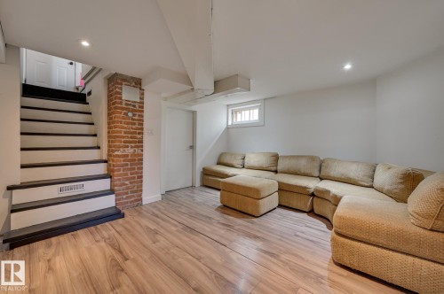 10038 88 Avenue, Edmonton, AB - Indoor
