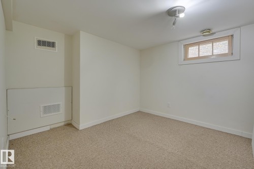 10038 88 Avenue, Edmonton, AB - Indoor Photo Showing Other Room