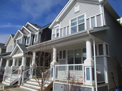 8428 24 Avenue SW  Edmonton, AB T6X 2G1