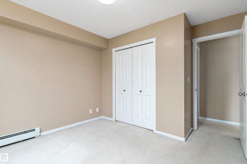 105 111 Watt Common, Edmonton, AB - Indoor Photo Showing Other Room