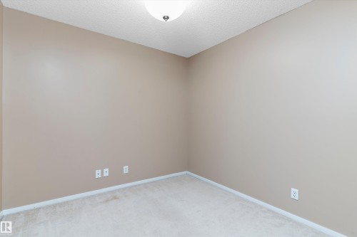 105 111 Watt Common, Edmonton, AB - Indoor Photo Showing Other Room