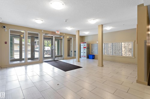 105 111 Watt Common, Edmonton, AB - Indoor Photo Showing Other Room