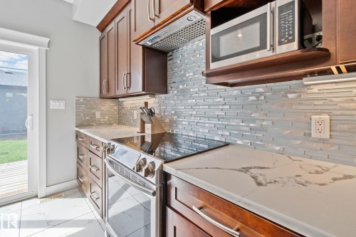 9855 79 Avenue, Edmonton, AB - Indoor Photo Showing Kitchen