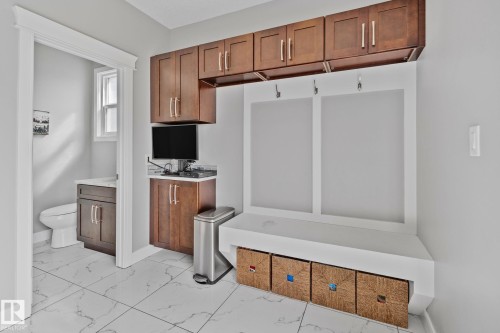 9855 79 Avenue, Edmonton, AB - Indoor