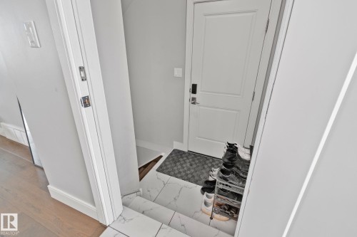 9855 79 Avenue, Edmonton, AB - Indoor Photo Showing Other Room