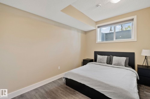 9855 79 Avenue, Edmonton, AB - Indoor Photo Showing Bedroom