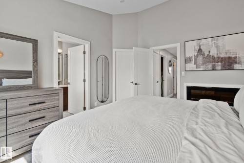 9855 79 Avenue, Edmonton, AB - Indoor Photo Showing Bedroom