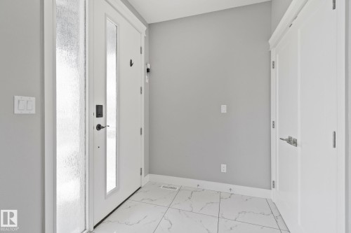 9855 79 Avenue, Edmonton, AB - Indoor Photo Showing Other Room