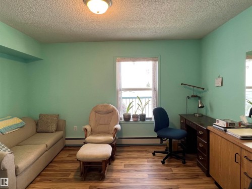 303 4004 47 Street, Drayton Valley, AB - Indoor Photo Showing Office
