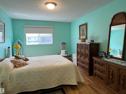 303 4004 47 Street, Drayton Valley, AB - Indoor Photo Showing Bedroom