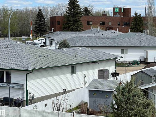 303 4004 47 Street, Drayton Valley, AB - Outdoor