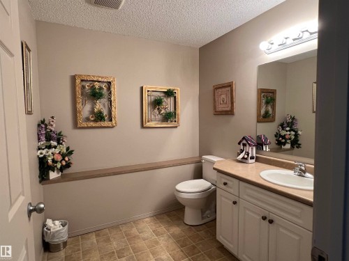 303 4004 47 Street, Drayton Valley, AB - Indoor Photo Showing Bathroom