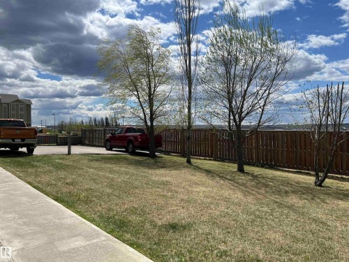 303 4004 47 Street, Drayton Valley, AB - Outdoor