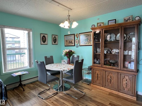 303 4004 47 Street, Drayton Valley, AB - Indoor Photo Showing Dining Room
