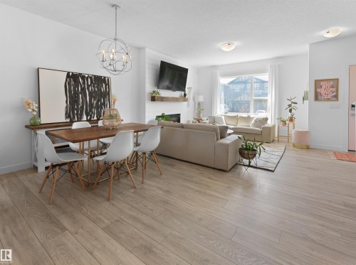 3608 8 Avenue, Edmonton, AB - Indoor