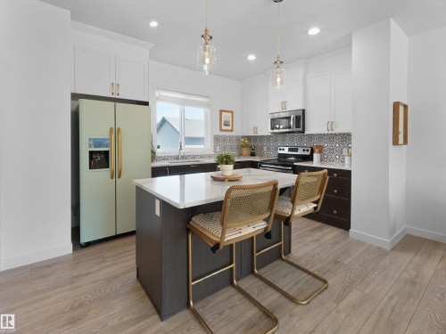 3608 8 Avenue, Edmonton, AB - Indoor