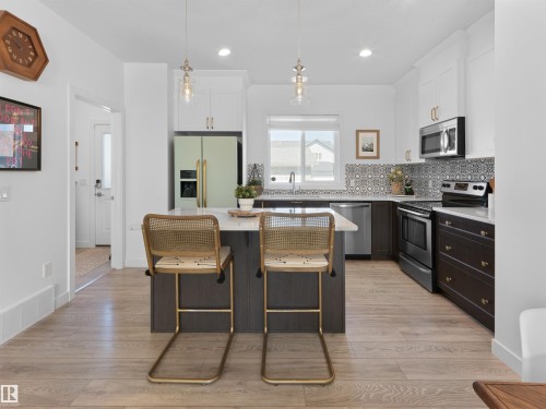 3608 8 Avenue, Edmonton, AB - Indoor Photo Showing Kitchen With Upgraded Kitchen
