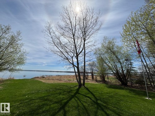 41 465022 Range Road 61  Rural Wetaskiwin County, AB T0C 0T0
